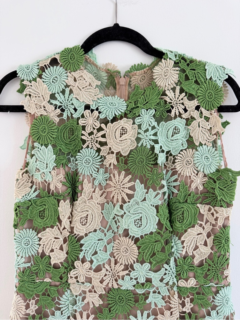 HD in Paris Anthropologie Lace Garden Green Floral Guipure Midi Pencil Dress 8 - Picture 2 of 9